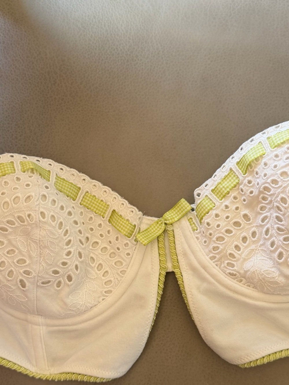 Felina lingerie white eyelet bra 36C - Picture 7 of 12